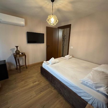 Oda Garden Boutique Hotel ティラナ エクステリア 写真