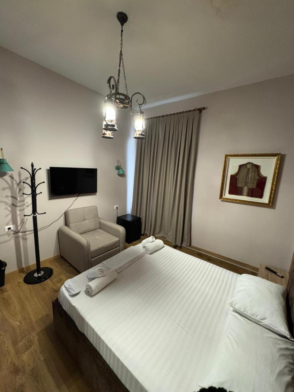 Oda Garden Boutique Hotel ティラナ エクステリア 写真