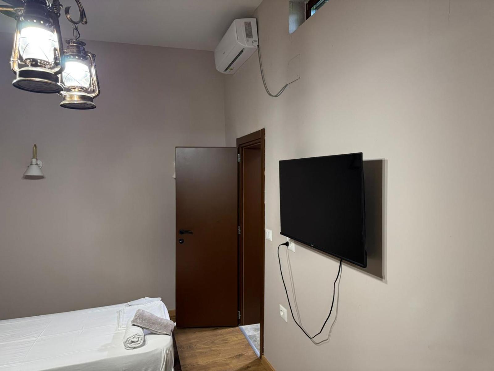 Oda Garden Boutique Hotel ティラナ エクステリア 写真